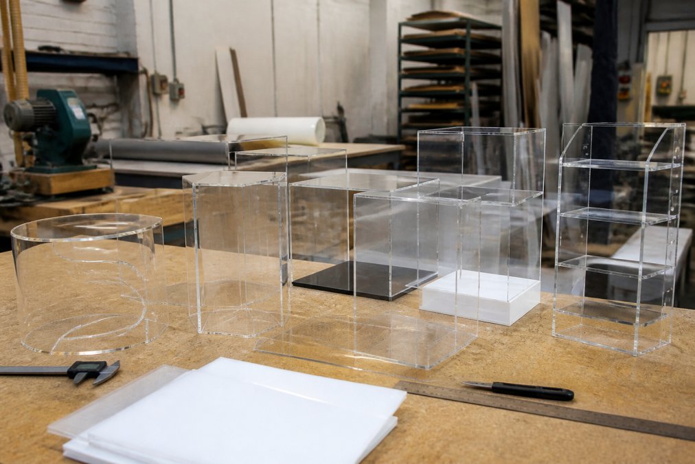 Best Acrylic Display Case Manufacturers