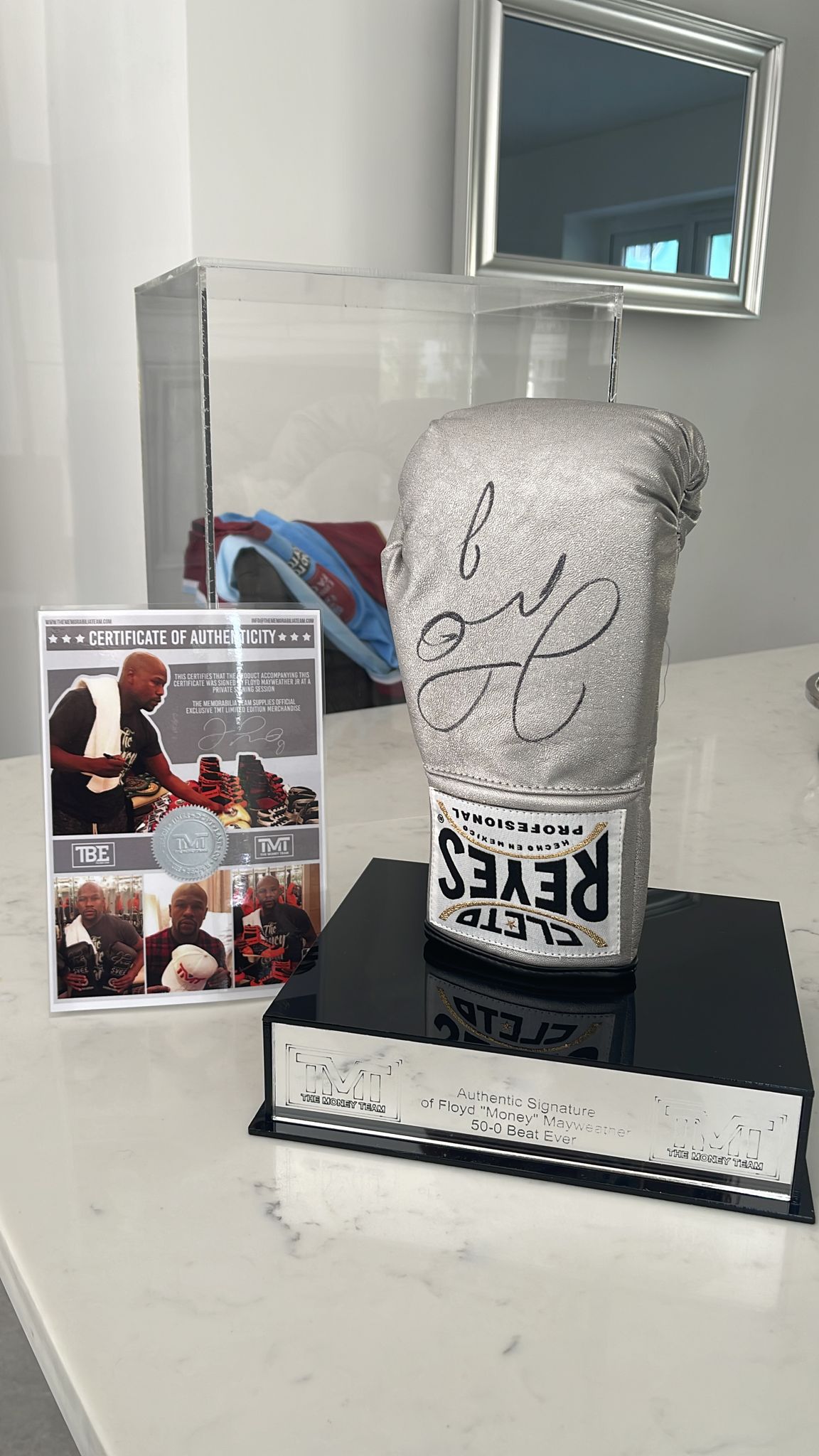 Boxing Display case portrait single glove with personalised engraving