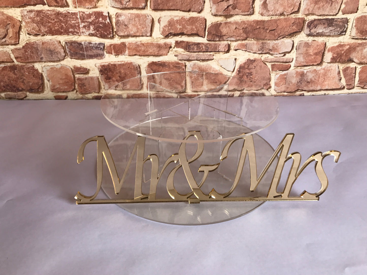 Cake stand single tier Gold finish Mr & Mrs Cake Stand