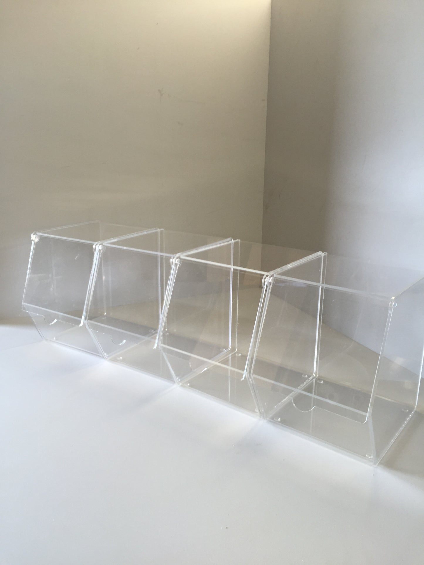 Pick and Mix / Storage Clear Display Bins 4 Sizes and Choice of 4,6,9,12 Pack