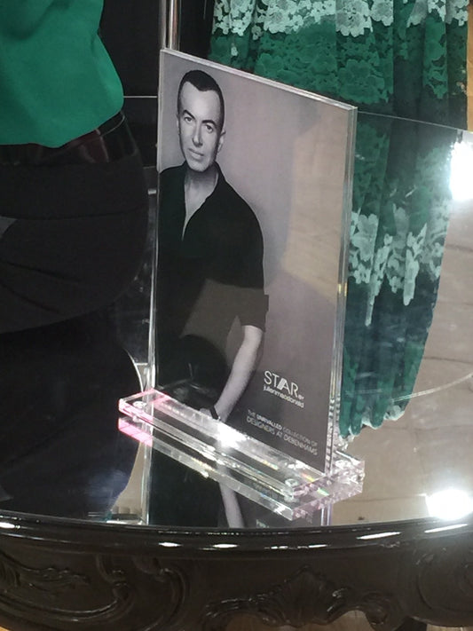 Poster holder Premium quality with Base Polished with clear bumper feet