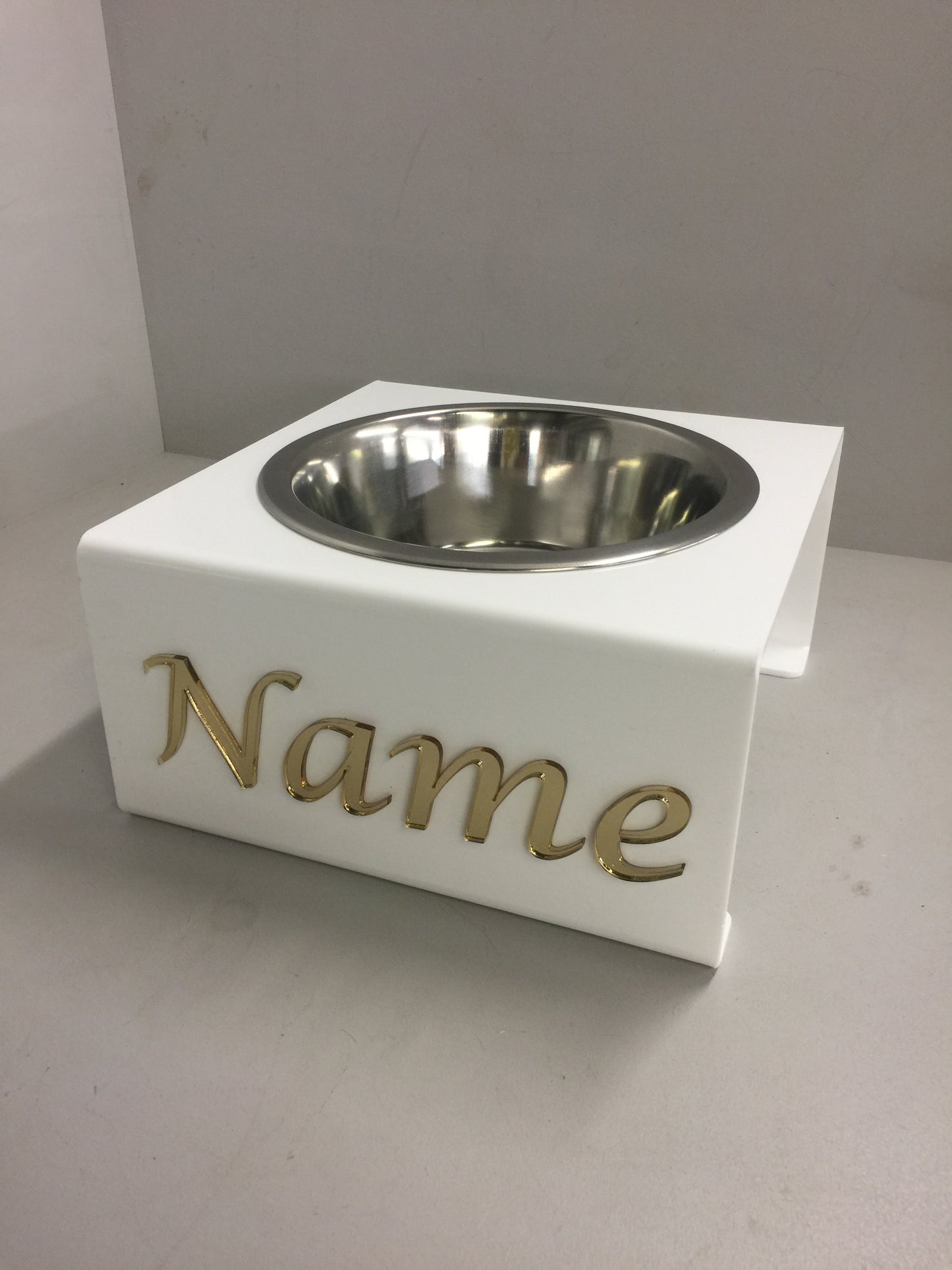 Pets Personalised medium dog bowl stand with 21cm bowl