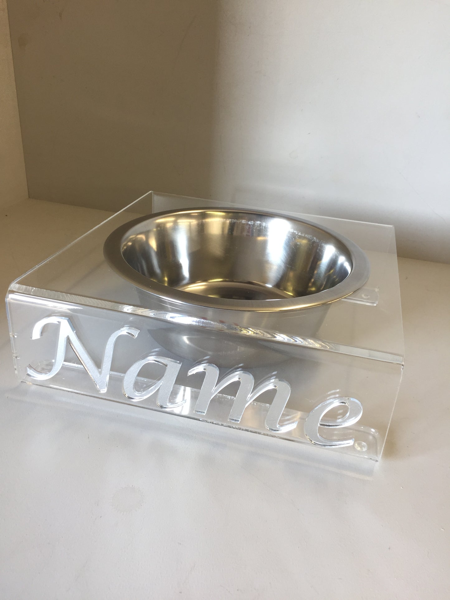 Pets Personalised medium dog bowl stand with 21cm bowl