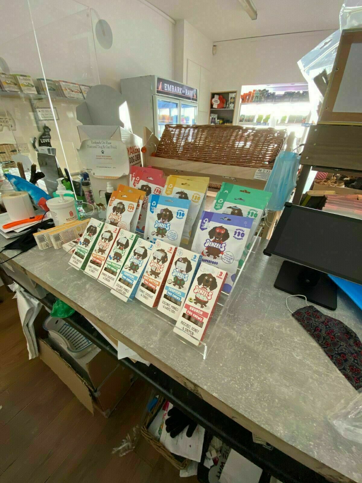 Pet Shop Cats Dogs Animal Counter Display (Impulse Buy)