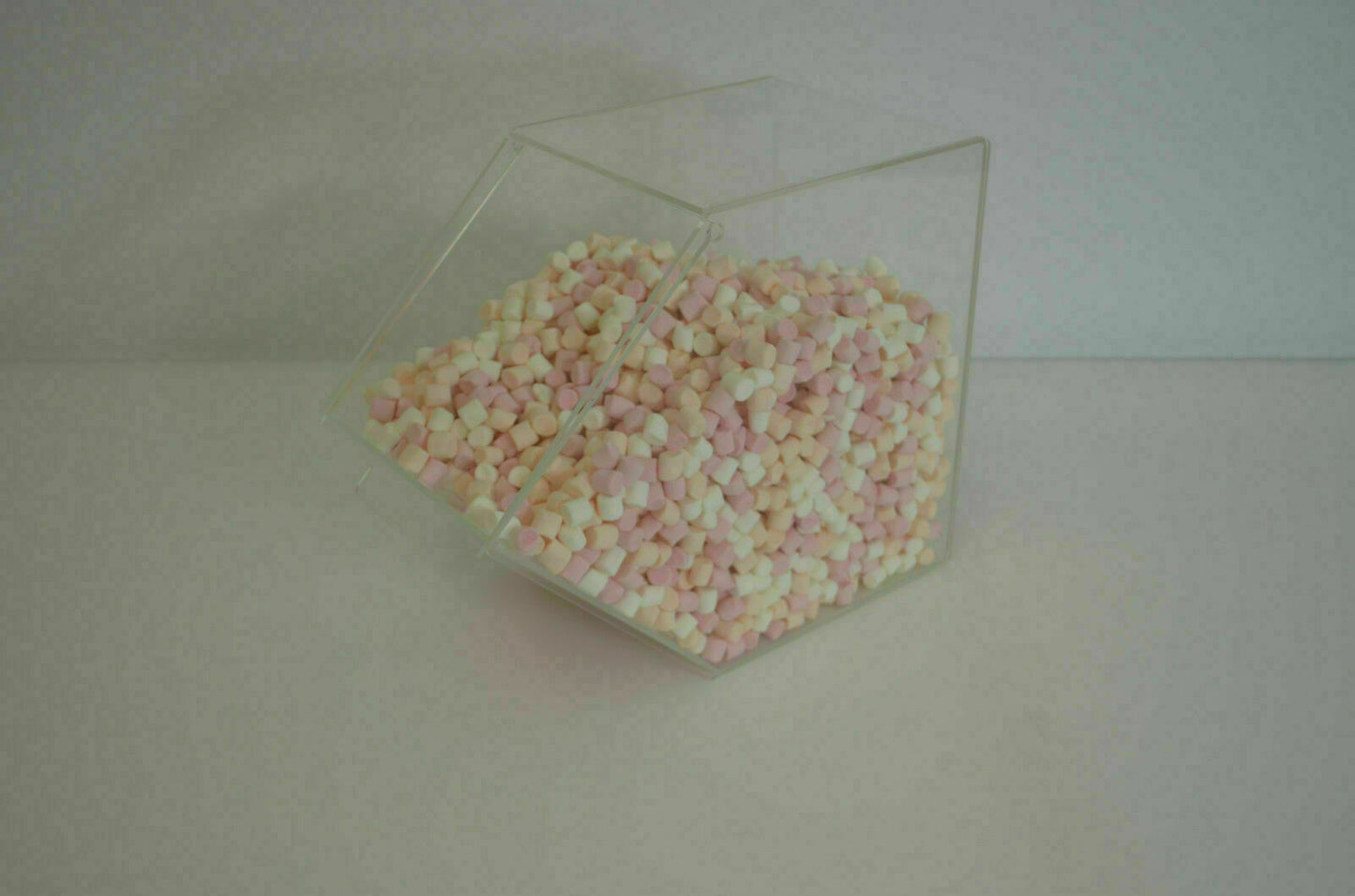 Pick and Mix / Storage Clear Display Bins 4 Sizes and Choice of 4,6,9,12 Pack